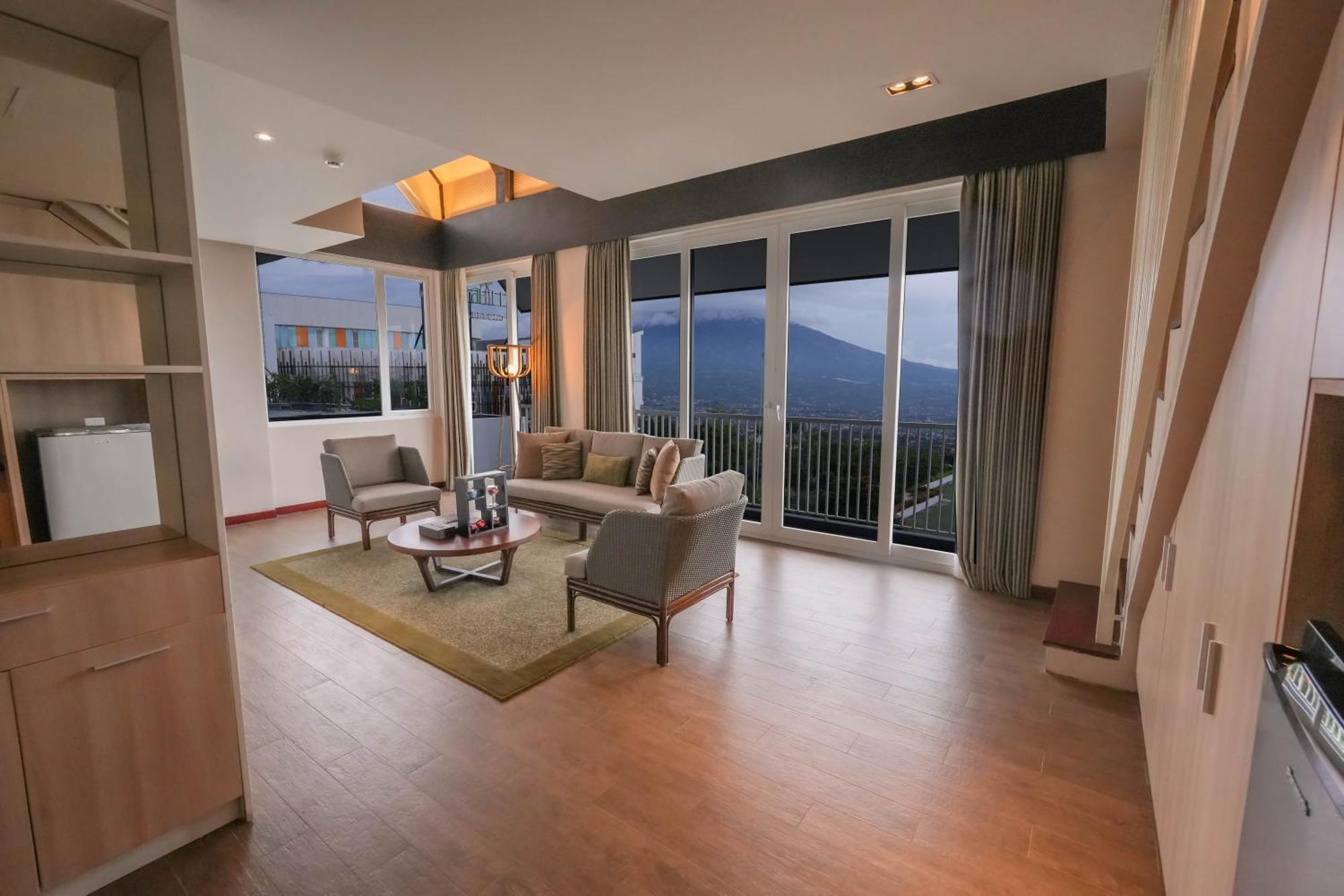 Amartahills Hotel And Resort باتو الغرفة الصورة