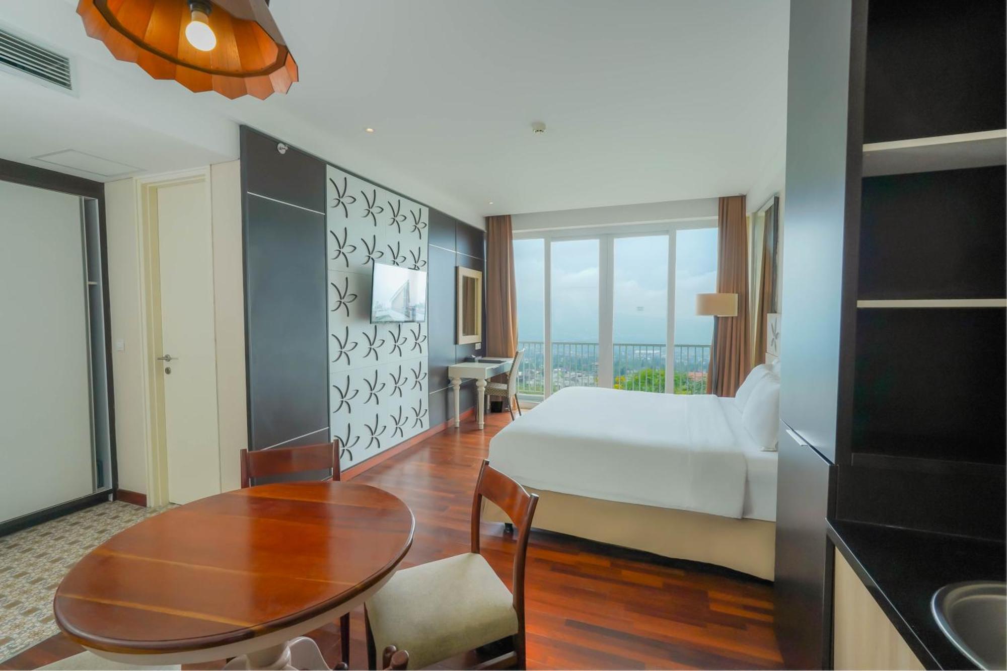 Amartahills Hotel And Resort باتو الغرفة الصورة